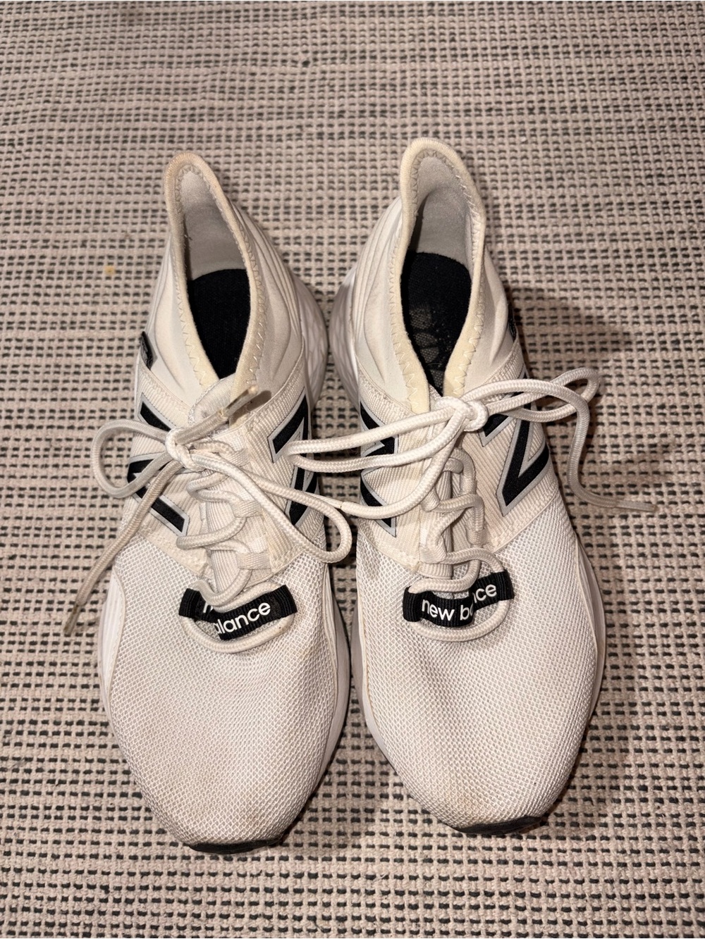 NEW BALANCE Women's Fresh Foam Roav Sneakers Size 6.5